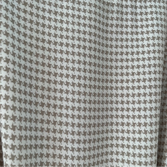H&M Herringbone Print Shift Dress with Optional Tie Waist - Picture 12 of 12